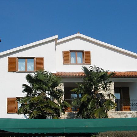 B&B Moderno Fazana Exterior photo