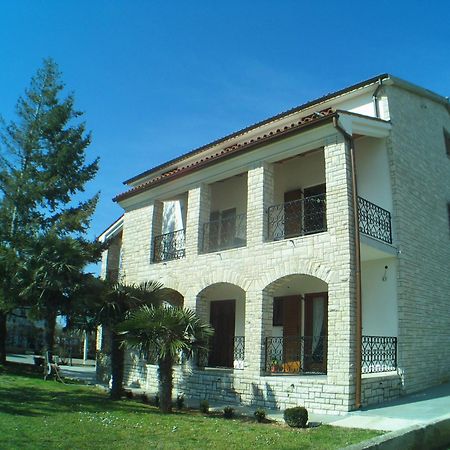 B&B Moderno Fazana Exterior photo