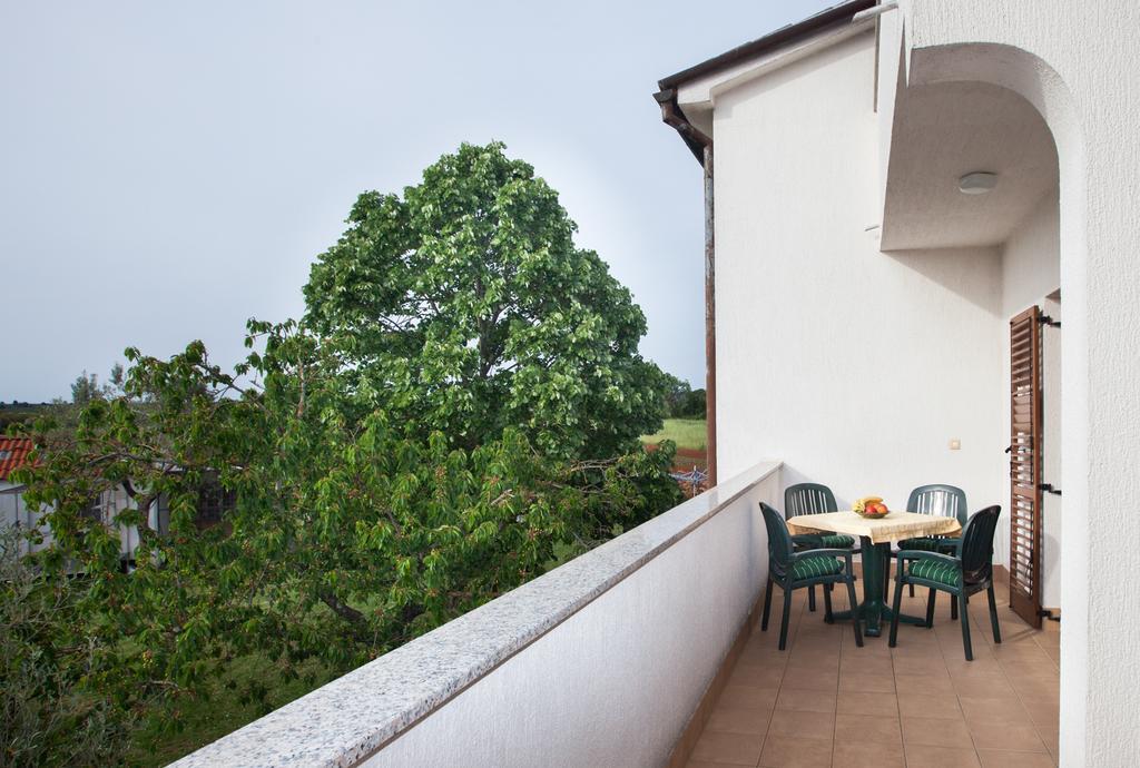 B&B Moderno Fazana Room photo